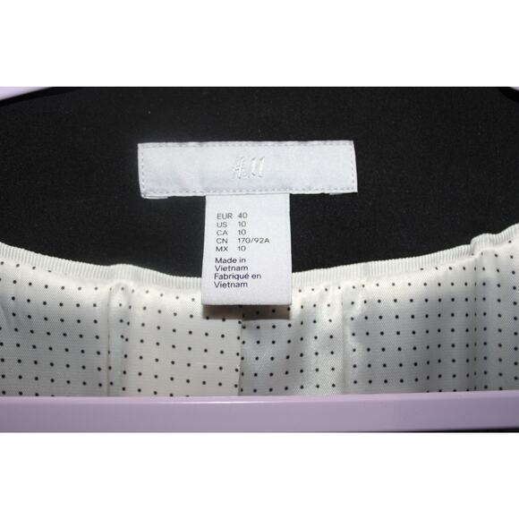 H&M Black Blazer Woman's 10 - Picture 3 of 7